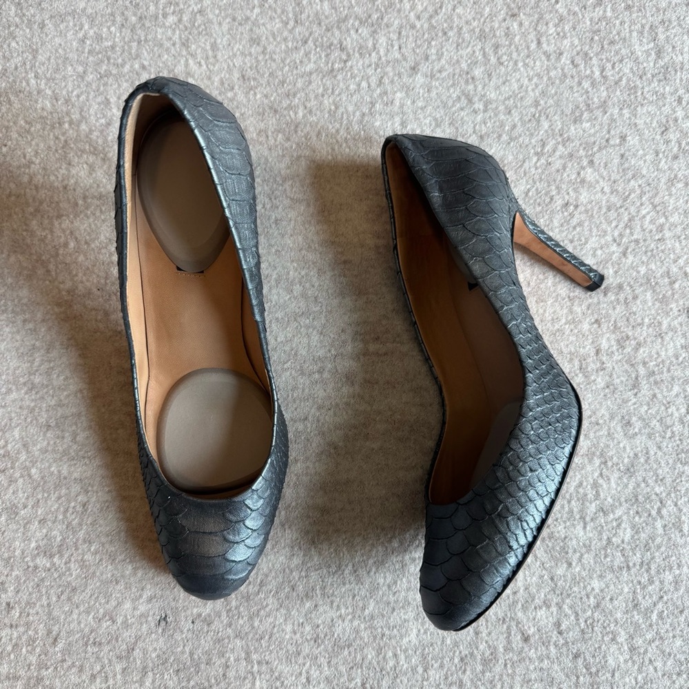 Ann Taylor Black Textured Heels
